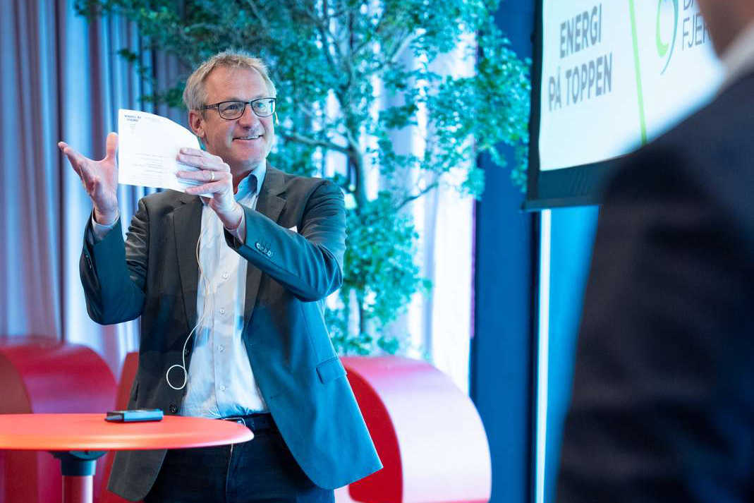 Kim Mortensen dirigerede slagets gang på scenen.